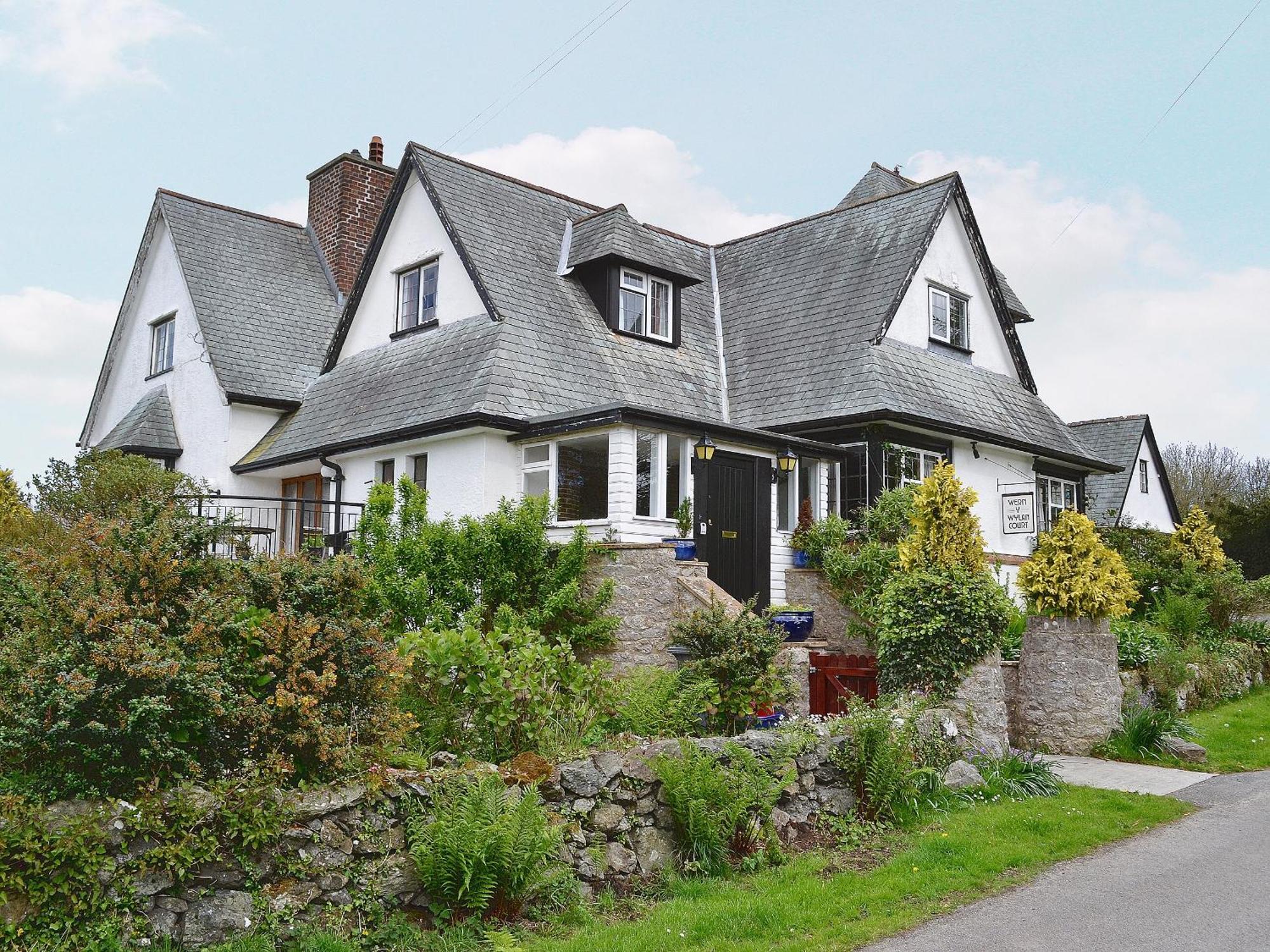 Villa Wern Y Wylan Court Llanddona Exterior foto